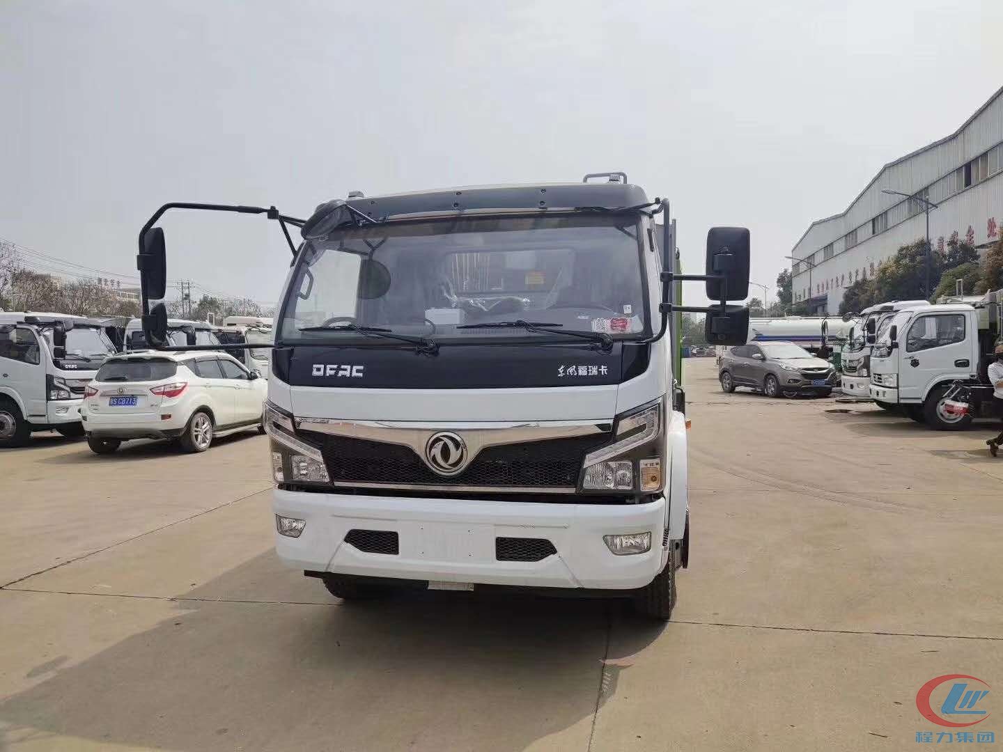 國(guó)六東風(fēng)福瑞卡壓縮垃圾車(chē)