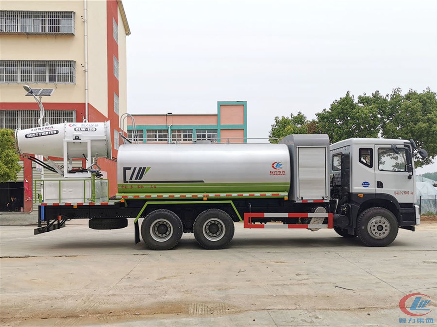 國六東風(fēng)華神T5后雙橋多功能抑塵車