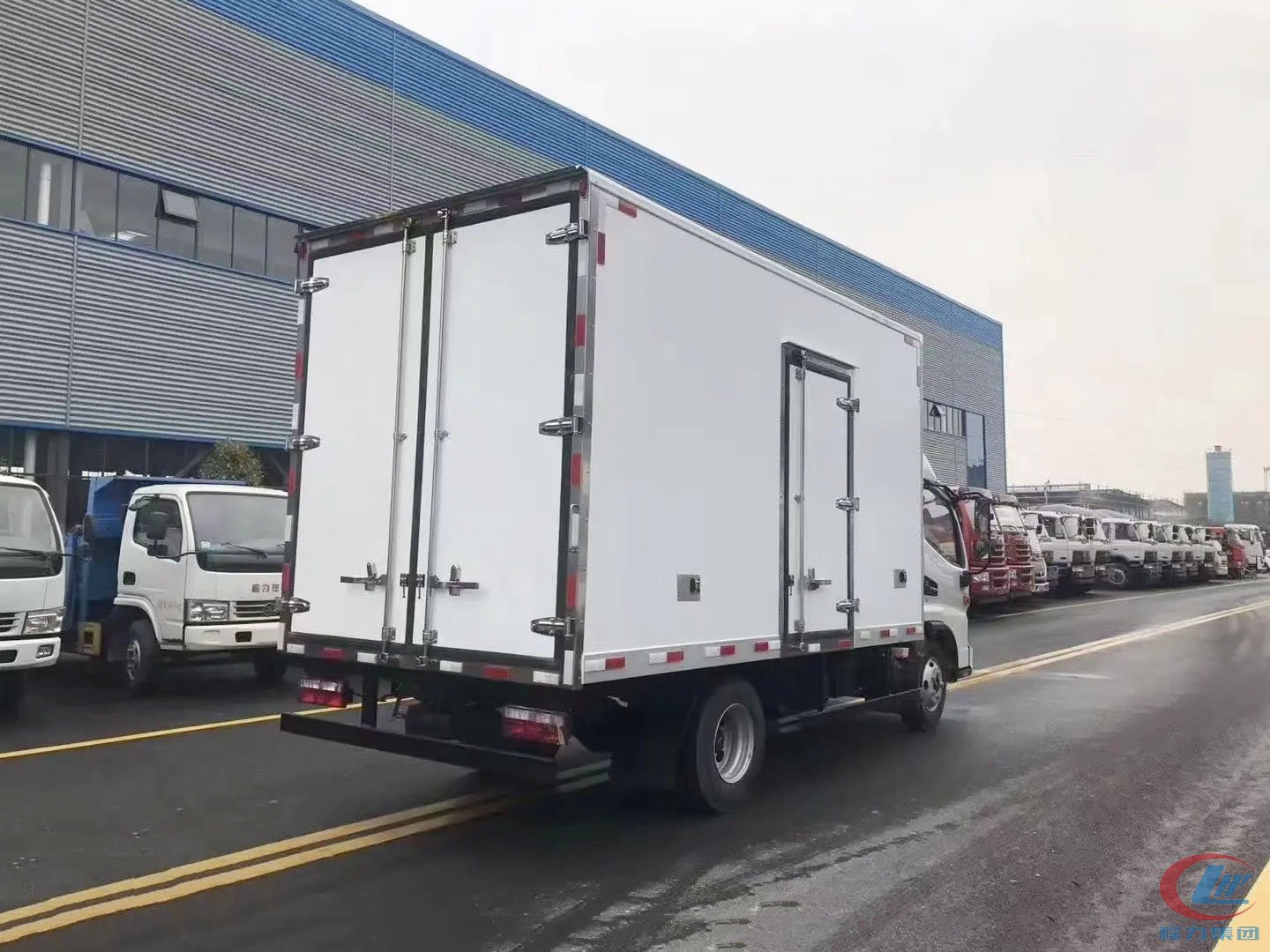 國(guó)六江淮駿鈴V5冷藏車