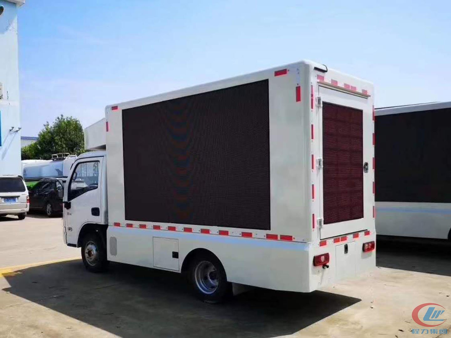 國六躍進小福星S70廣告宣傳車圖片