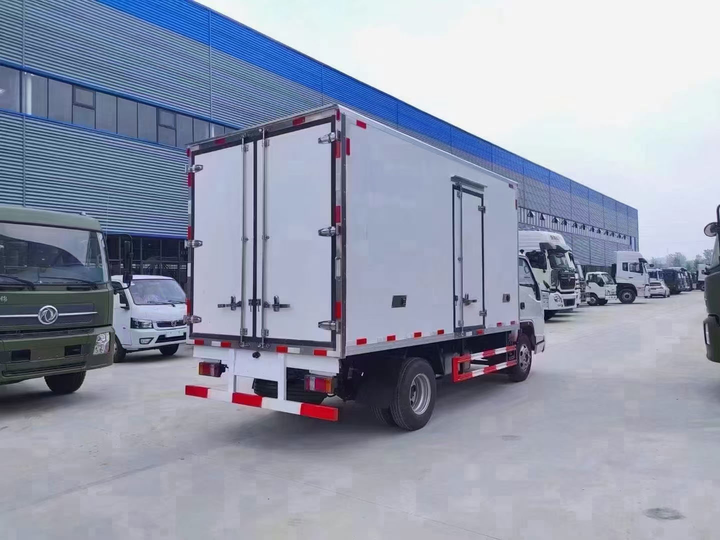 國六江鈴順達(dá)冷藏車