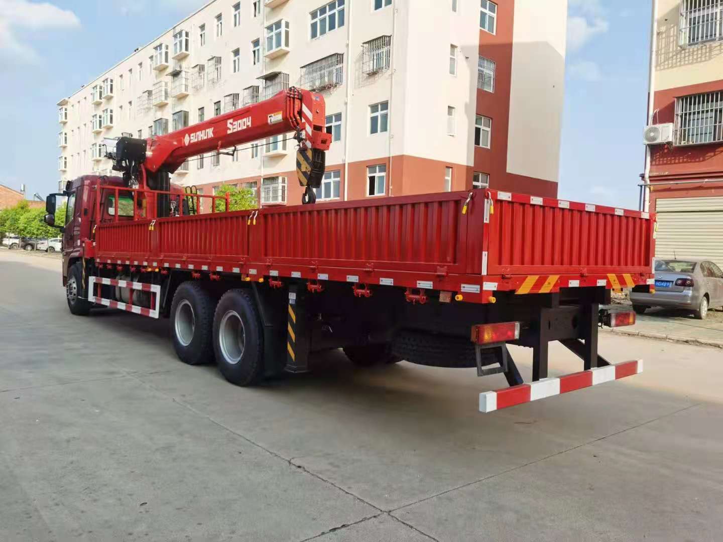 國(guó)六陜汽翼6后八輪隨車吊