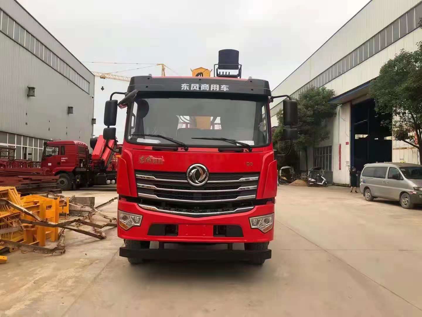 國六東風(fēng)暢行D3??后八輪隨車吊