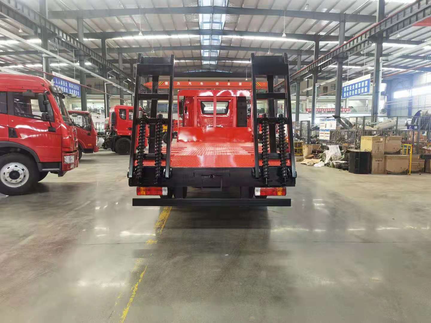 國六解放J6單橋平板運(yùn)輸車