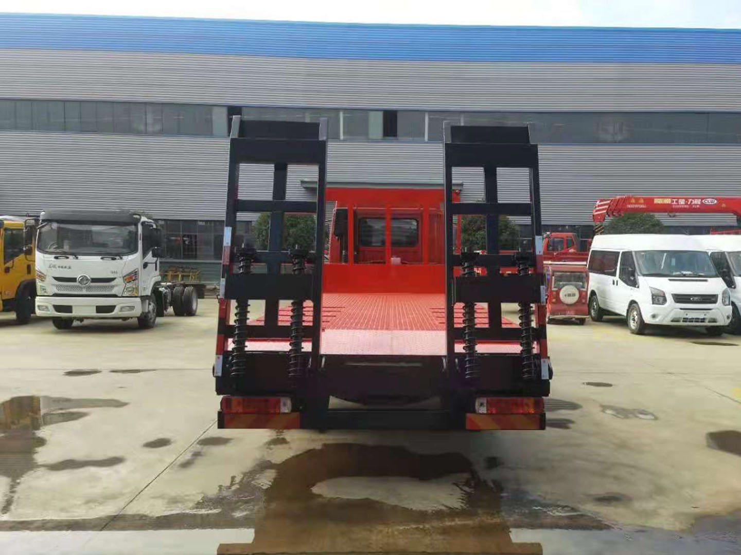 國(guó)六解放龍V單橋平板運(yùn)輸車