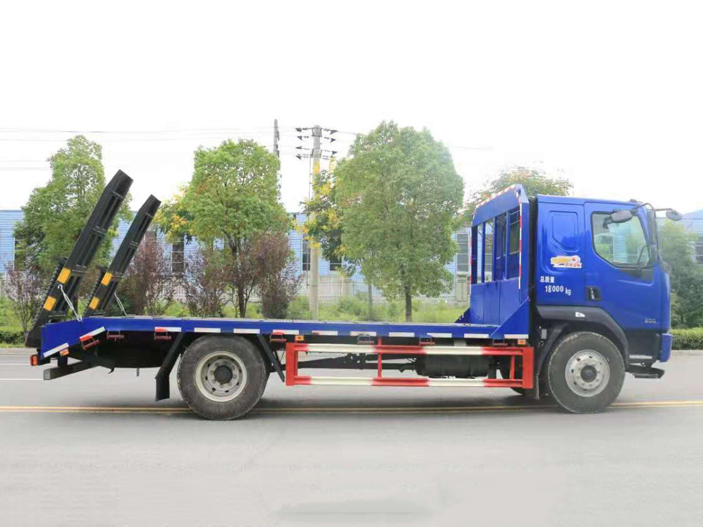 國六東風(fēng)柳汽乘龍單橋平板車圖片