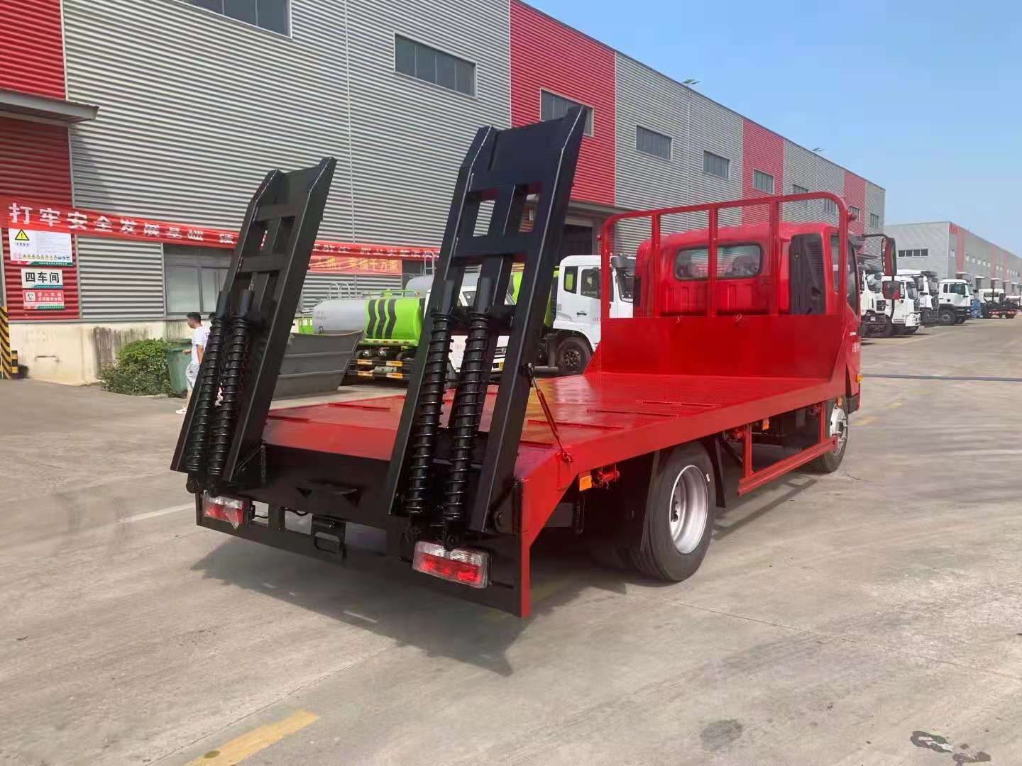 國(guó)六南駿黃牌平板運(yùn)輸車