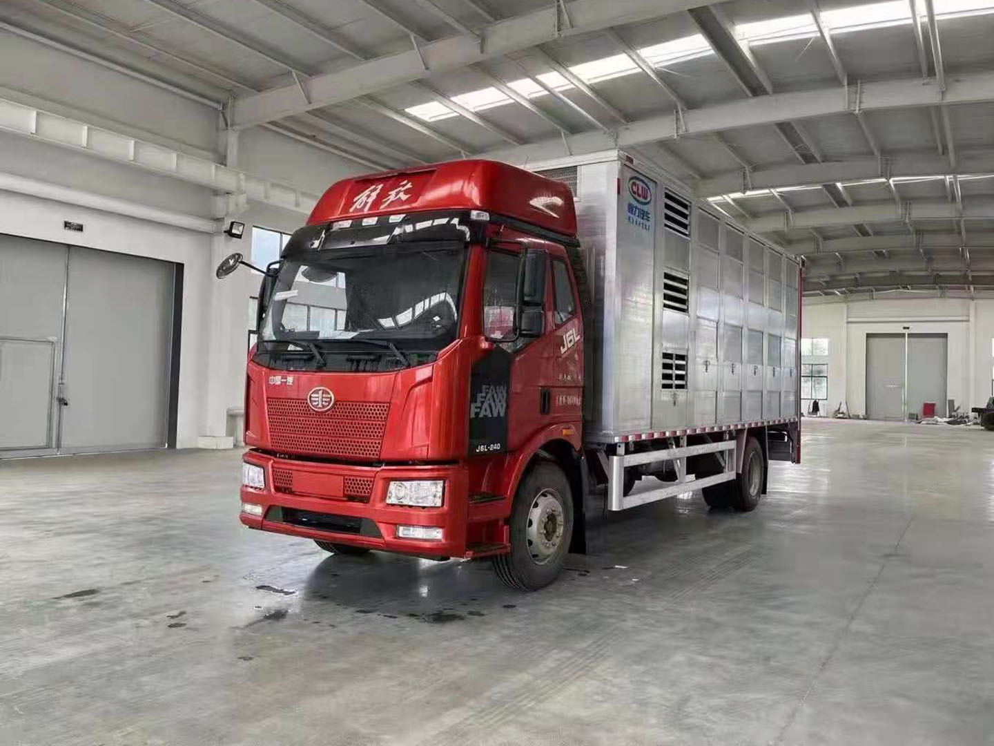 國六解放J6畜禽運輸車