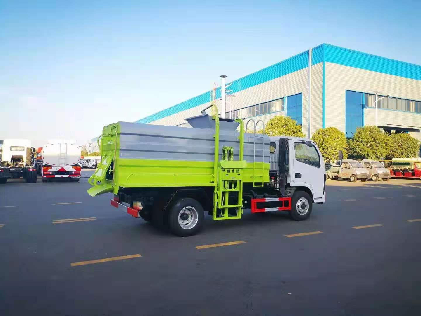 國(guó)六東風(fēng)多利卡藍(lán)牌餐廚垃圾車