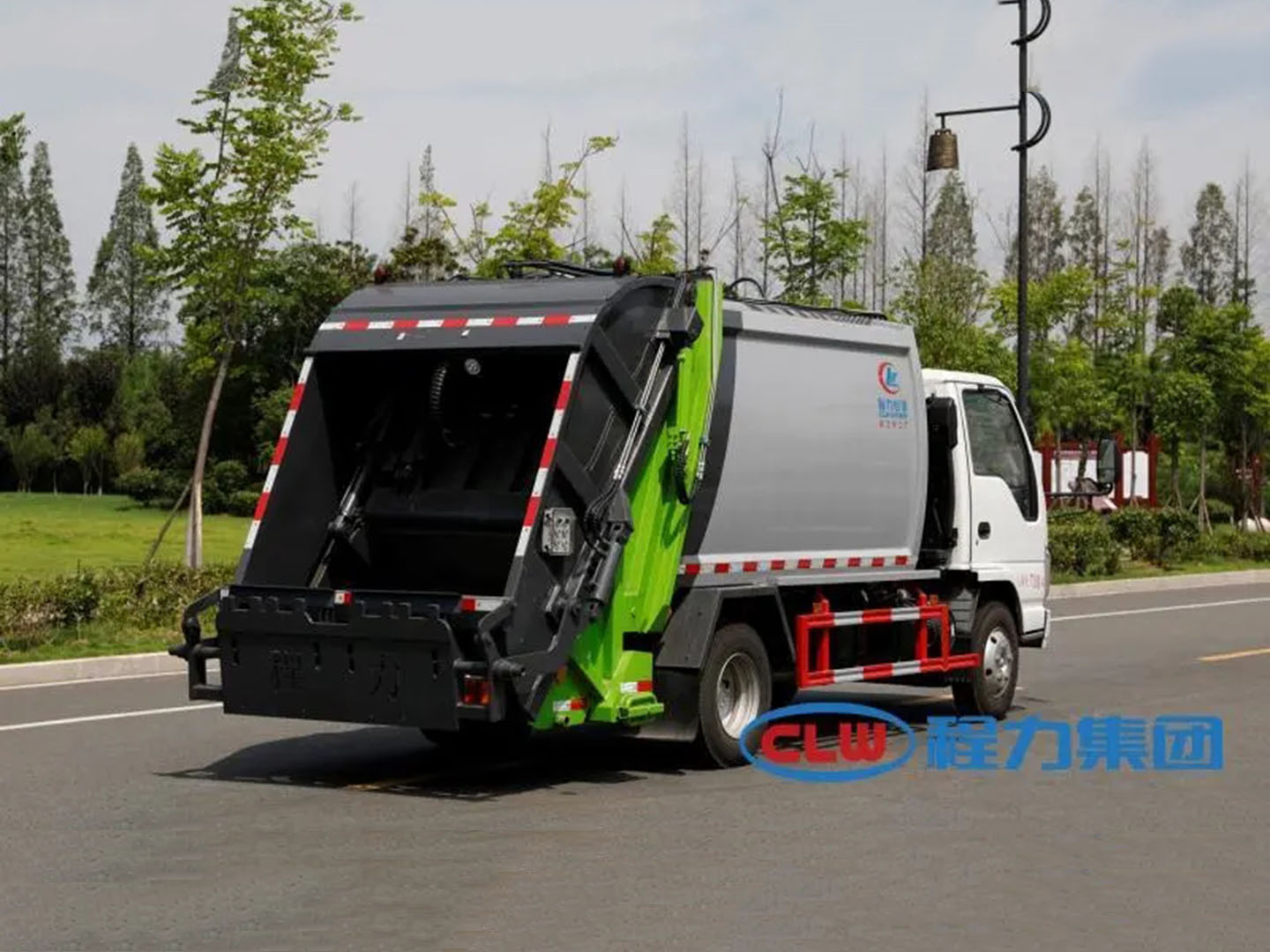 國(guó)六五十鈴6方壓縮垃圾車