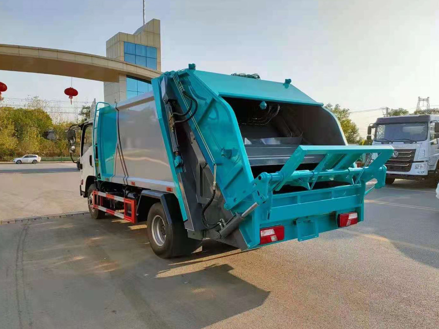 國六江鈴凱運(yùn)7立方壓縮垃圾車