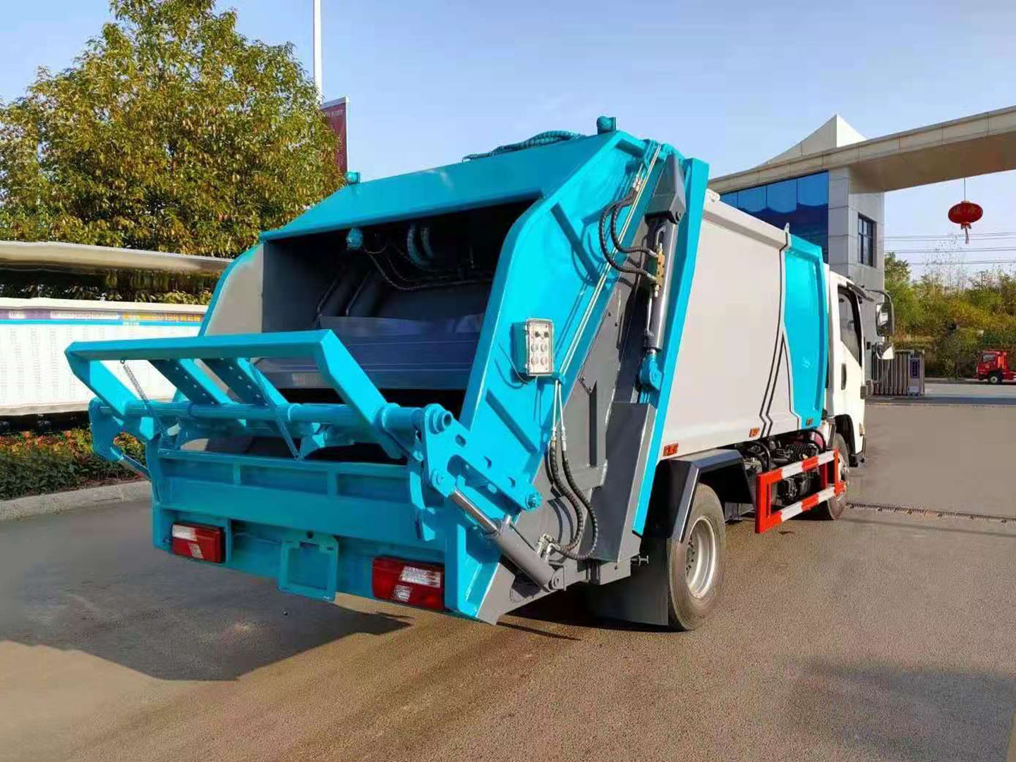 國六江鈴凱運(yùn)7立方壓縮垃圾車