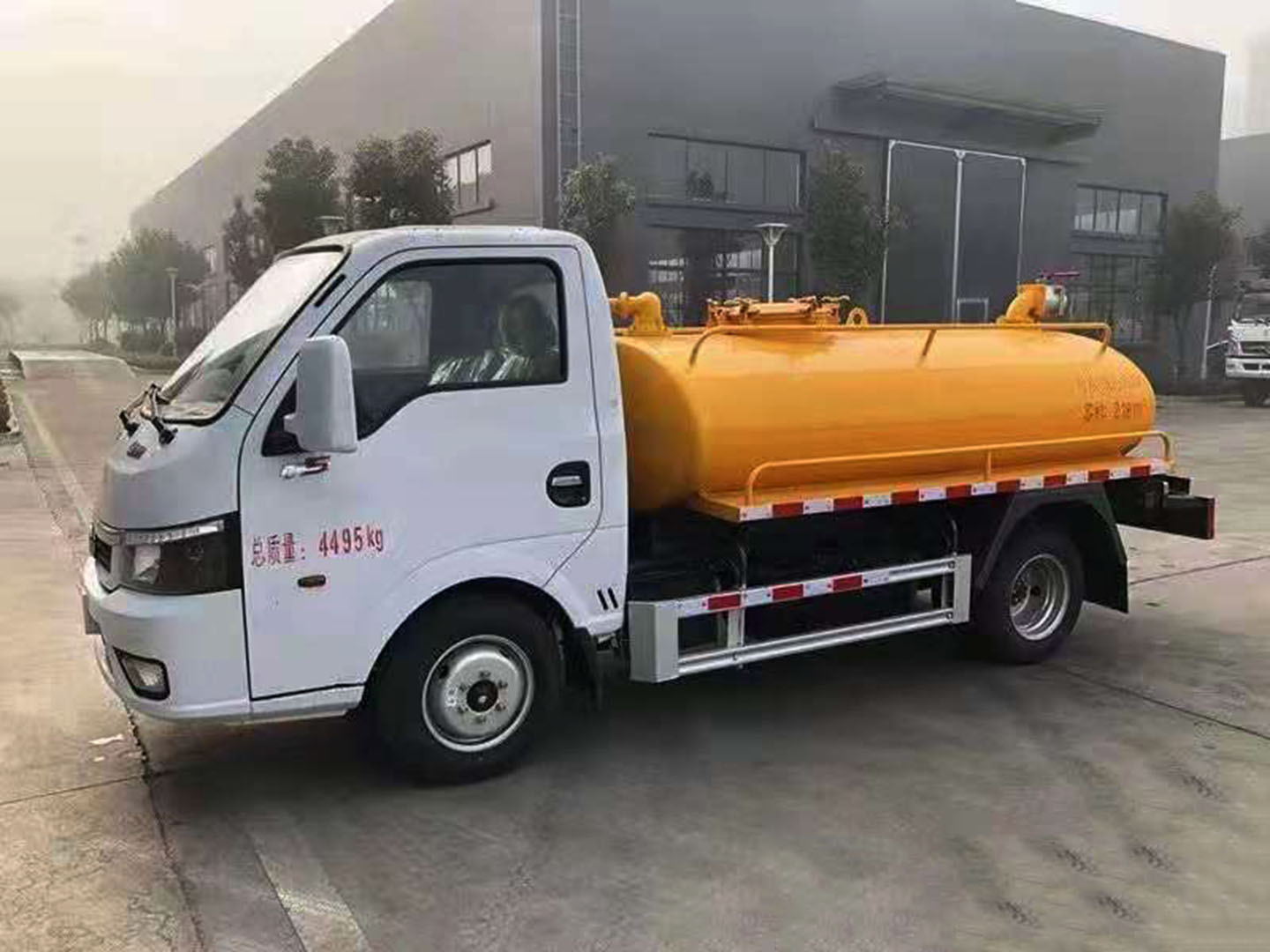 國六東風(fēng)途逸吸糞車