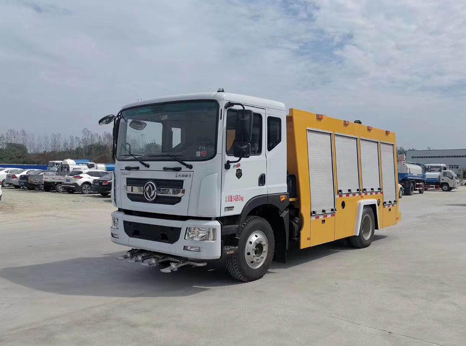 東風(fēng)D9排水搶險(xiǎn)車