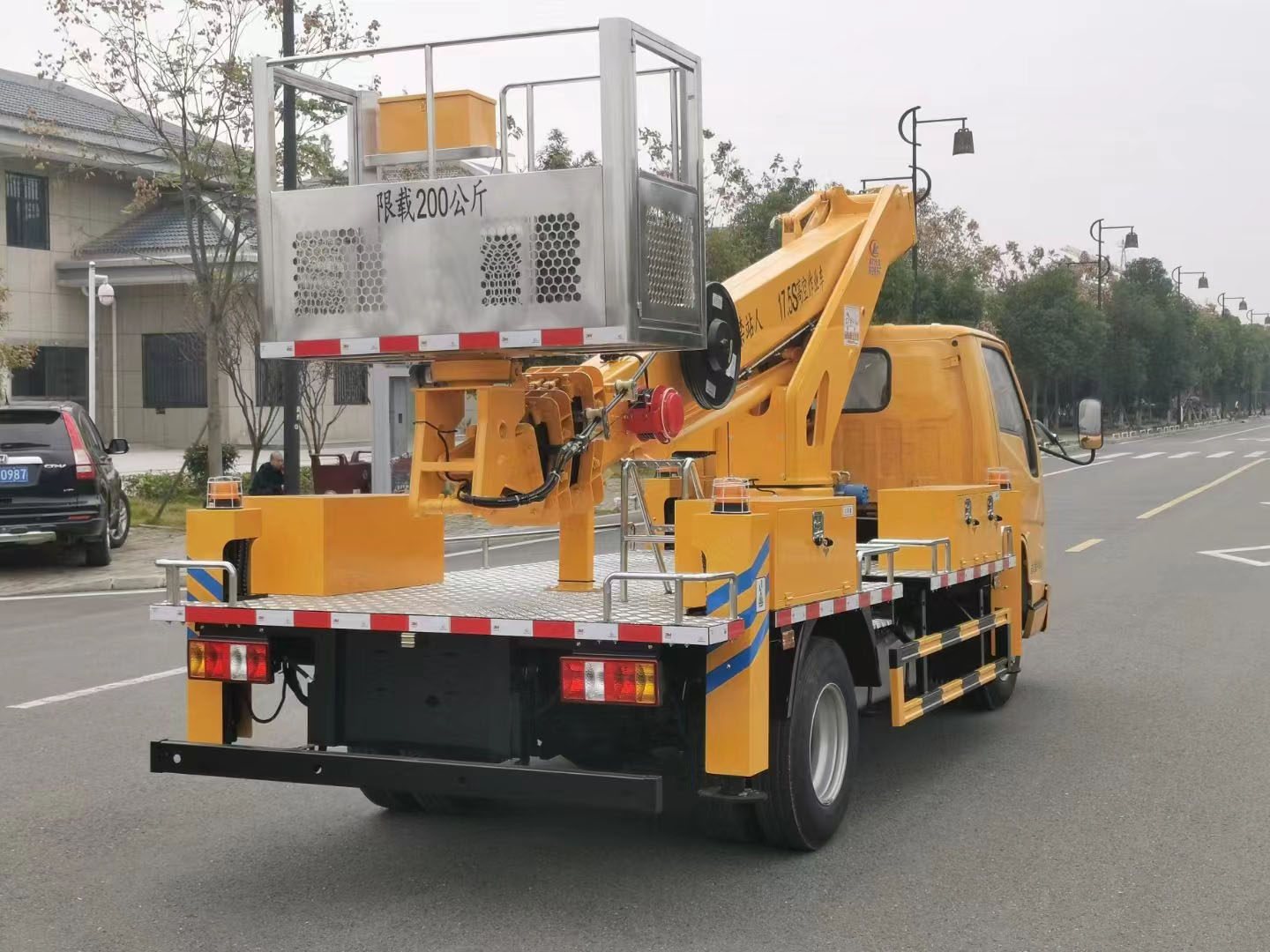江鈴國(guó)六單排座17.5米高空作業(yè)車