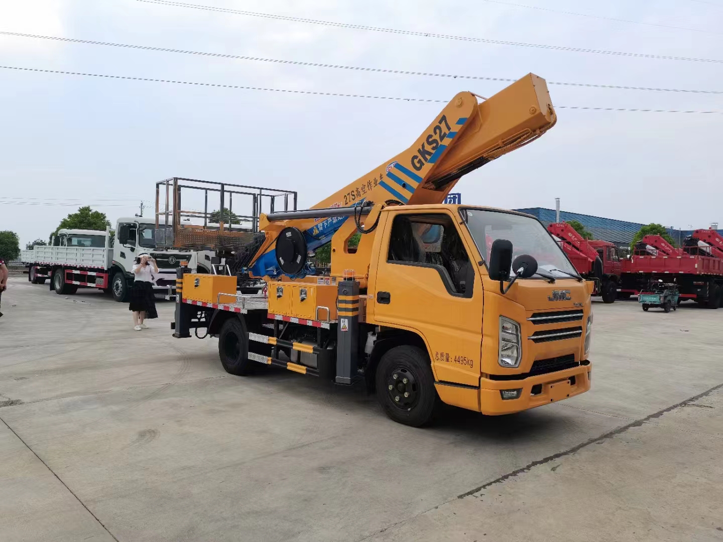 江鈴藍牌27米六節(jié)臂直臂高空作業(yè)車