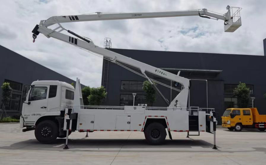 東風天錦22米高空作業(yè)車