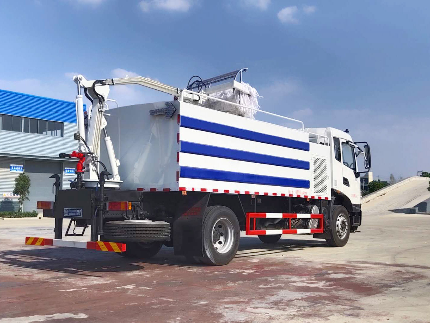 國六東風(fēng)天錦隧道壁清洗車