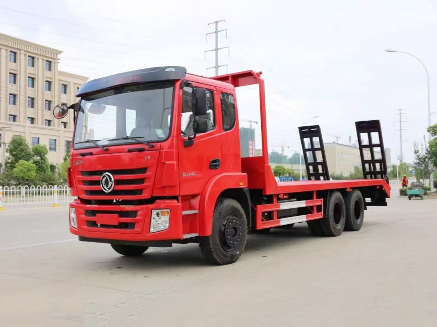 東風(fēng)錦程V6后八輪平板運輸車