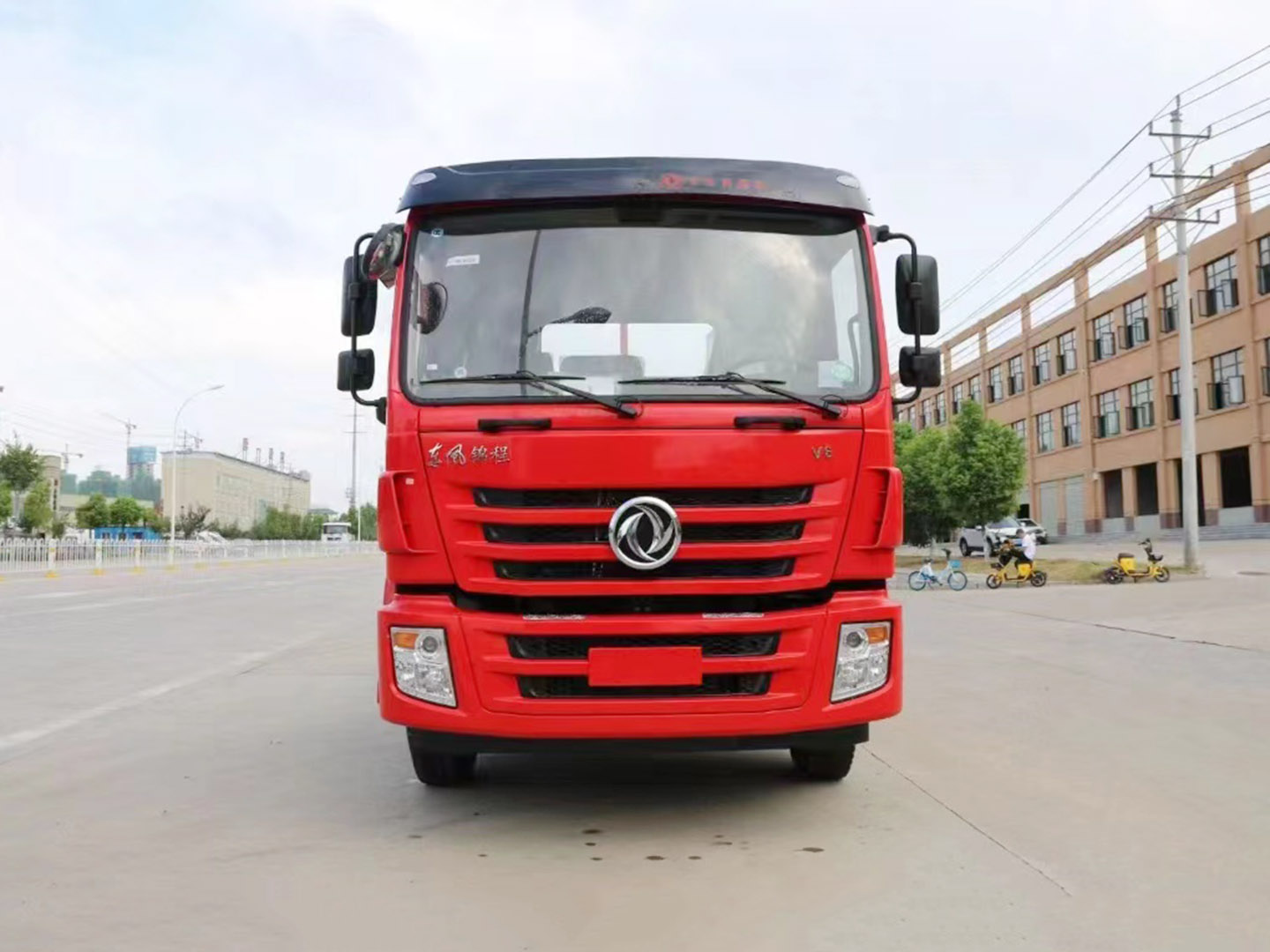 國六東風(fēng)錦程V6后八輪平板運輸車