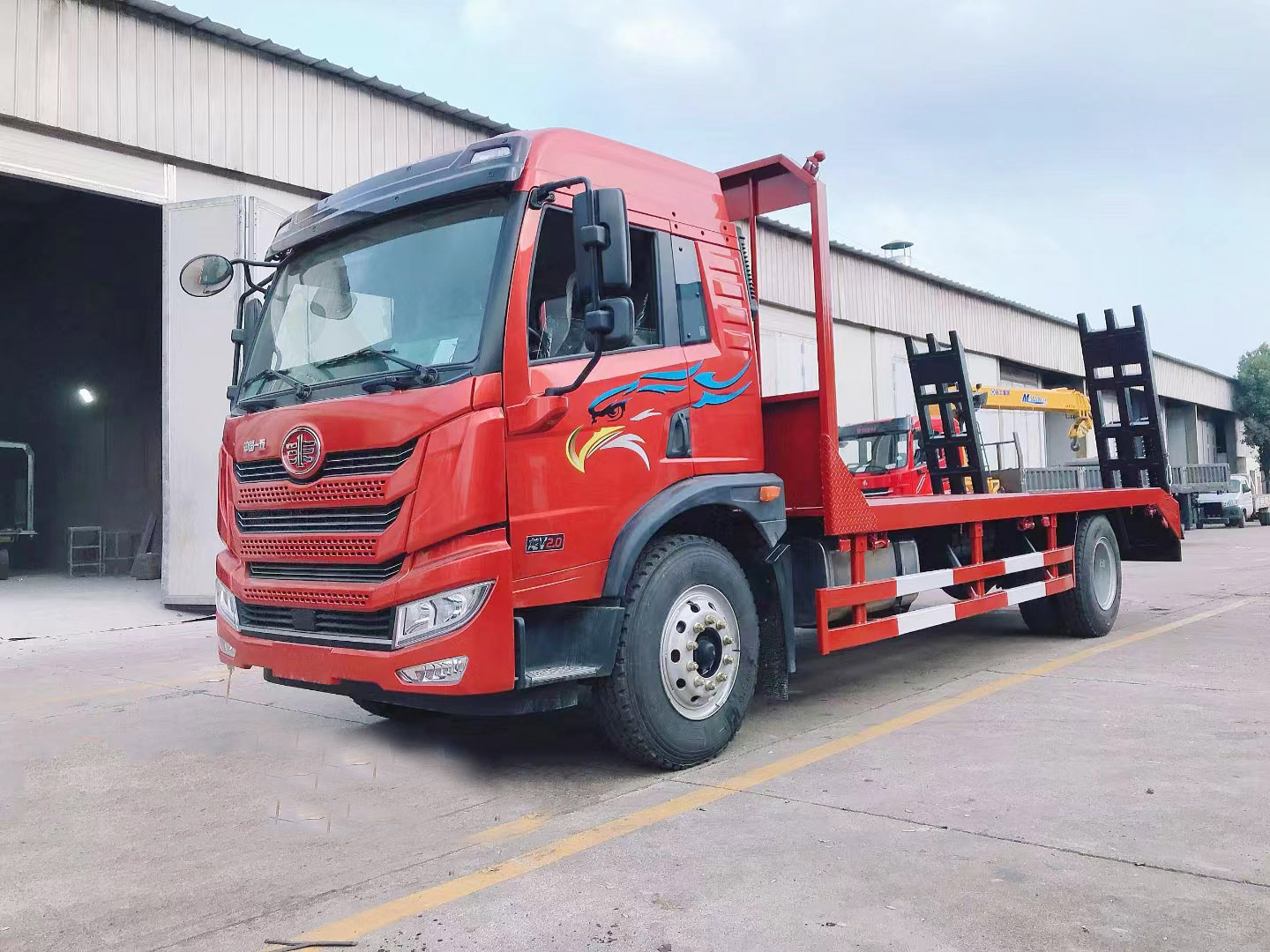 解放龍V2.0單橋平板運(yùn)輸車