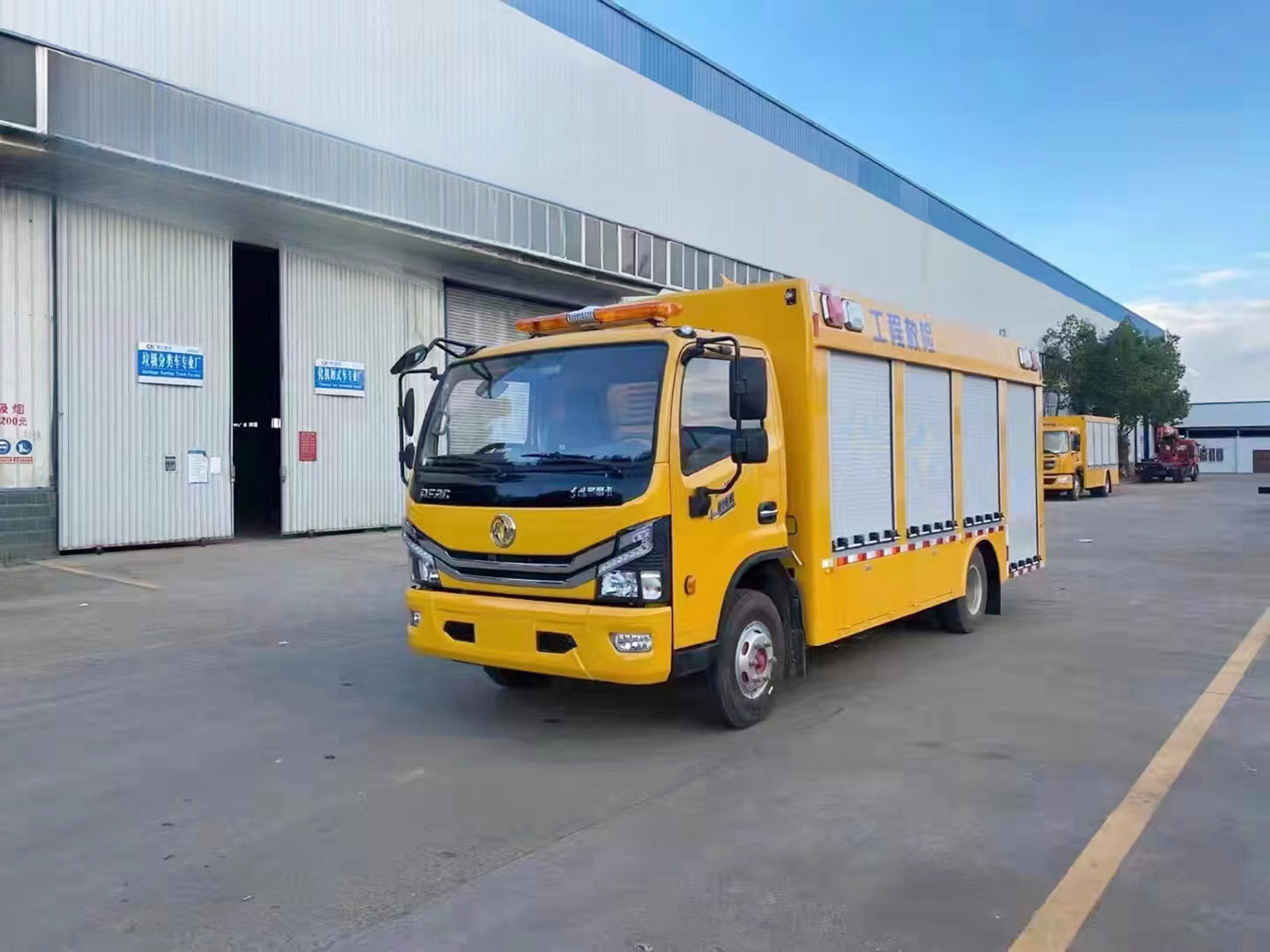 東風(fēng)多利卡搶險車