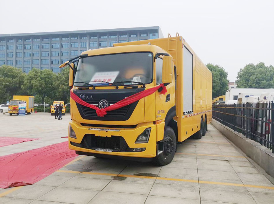 國(guó)六東風(fēng)天龍應(yīng)急搶險(xiǎn)發(fā)電車