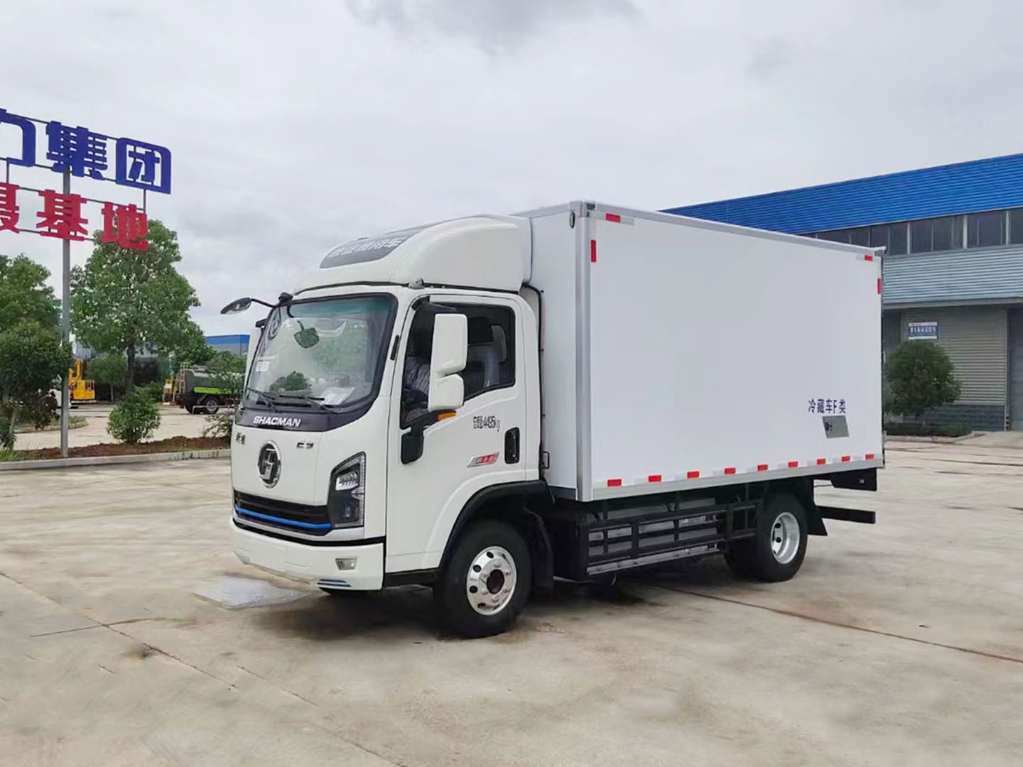 陜汽商用純電動(dòng)冷藏車
