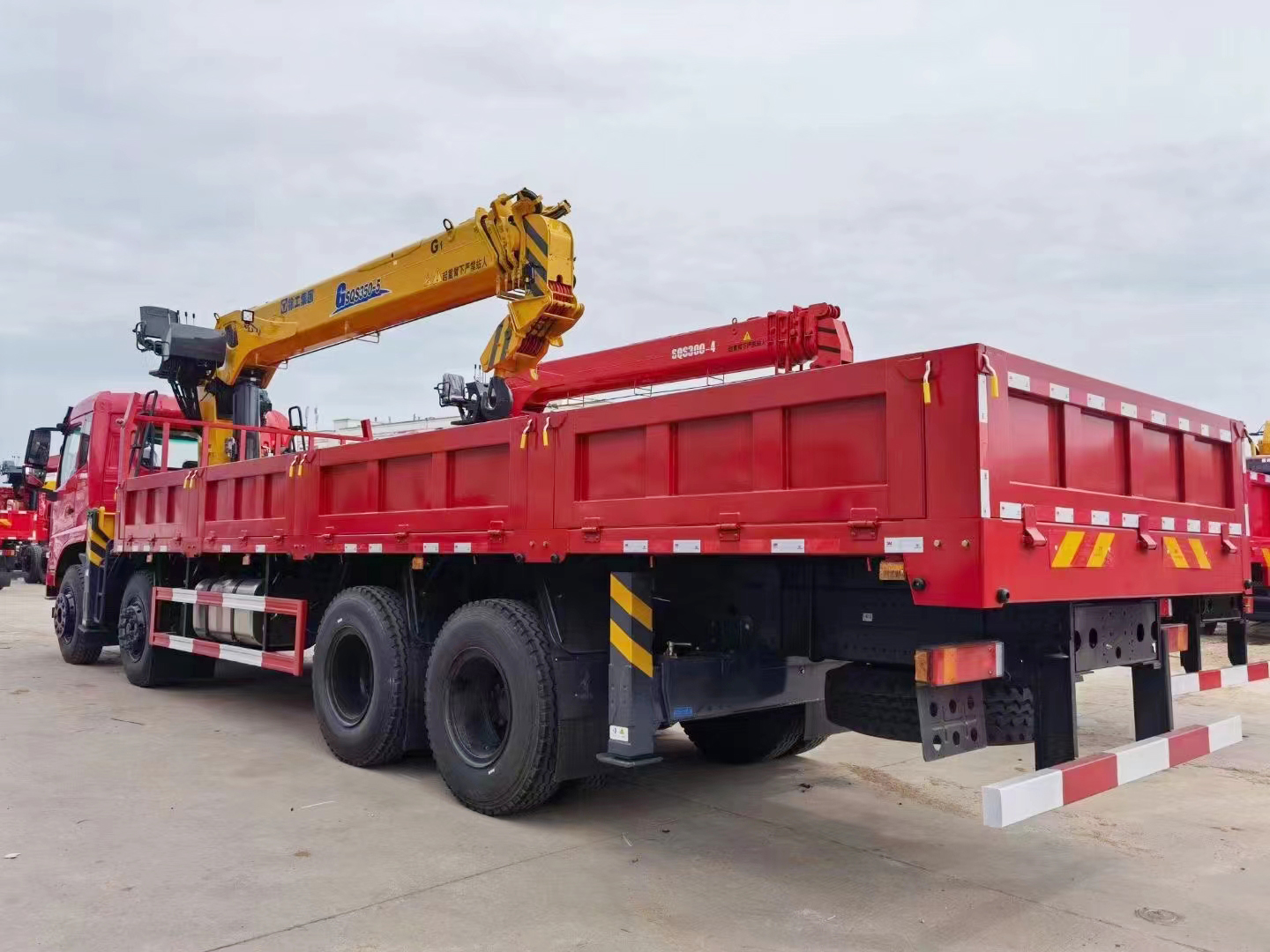 東風(fēng)K5前四后八隨車吊