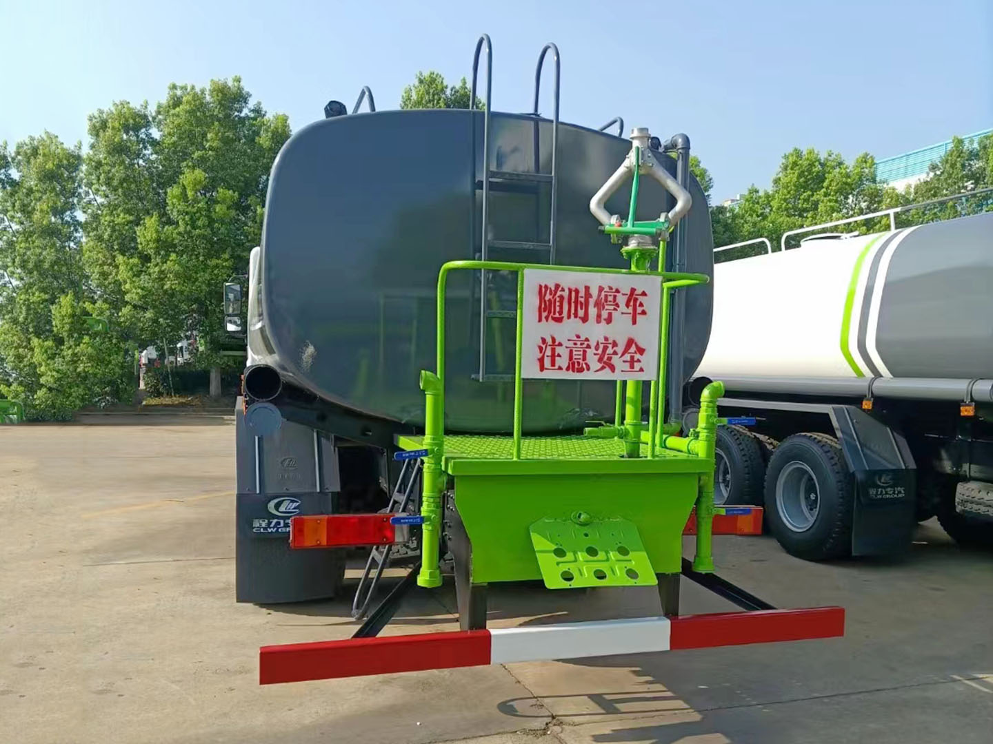 國六東風(fēng)華神T5后雙橋灑水車