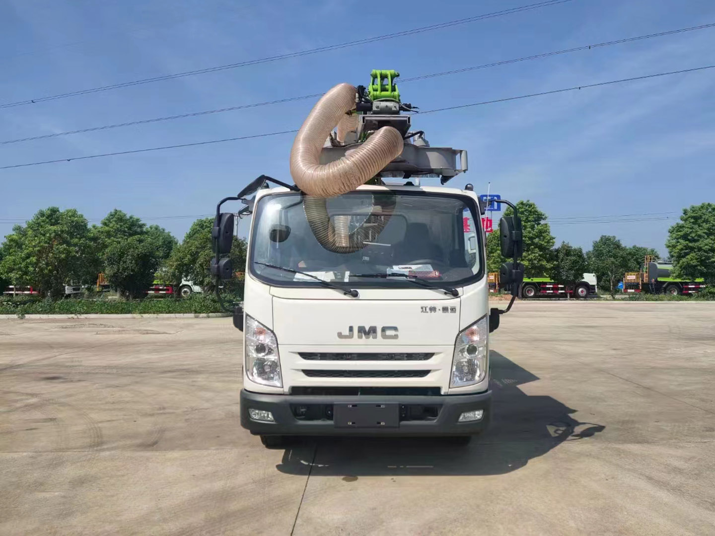 國六江鈴綠化綜合養(yǎng)護(hù)車