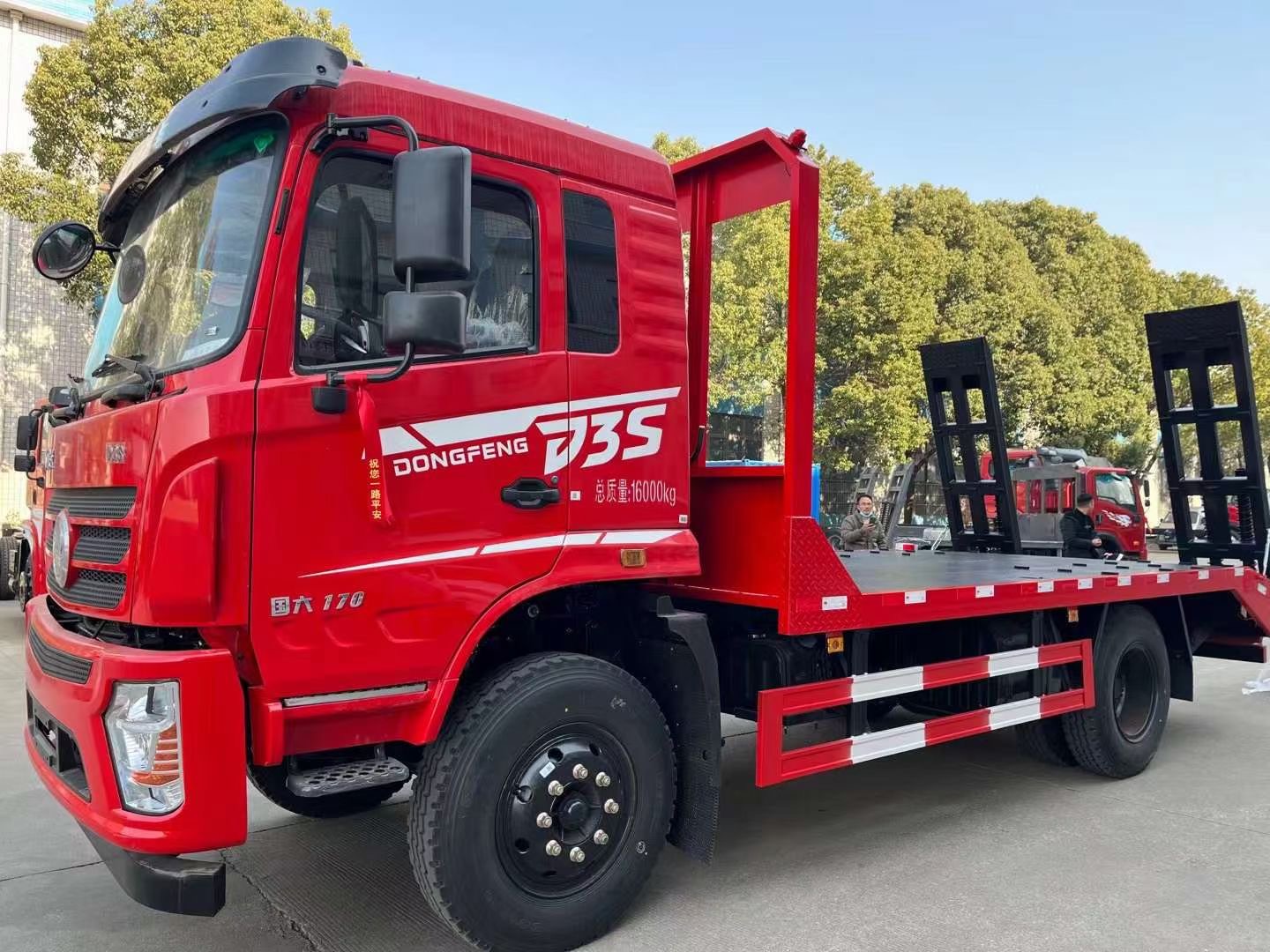 國六東?專風(fēng)?底D3S平板車