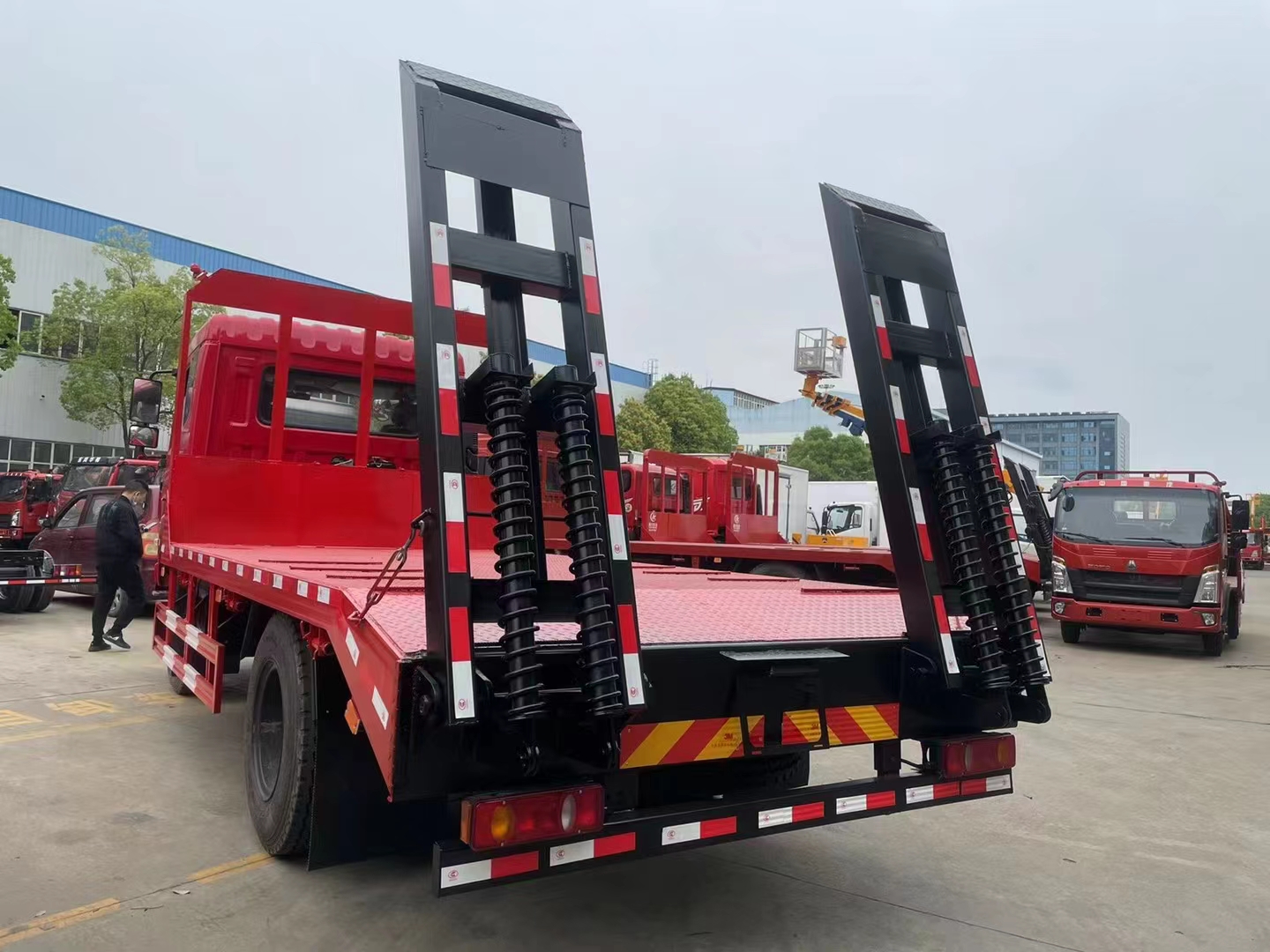 國六東風K6單橋平板運輸車