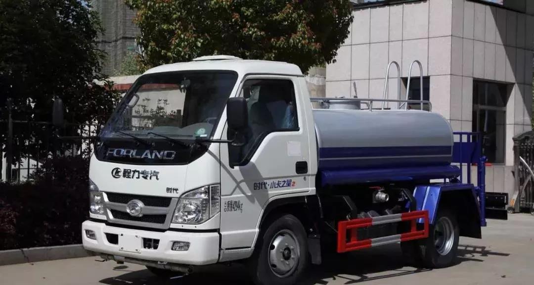 福田時(shí)代灑水車3方