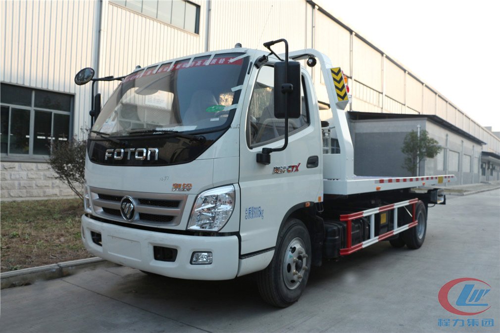 湖北福田奧鈴一拖二清障車側(cè)面圖