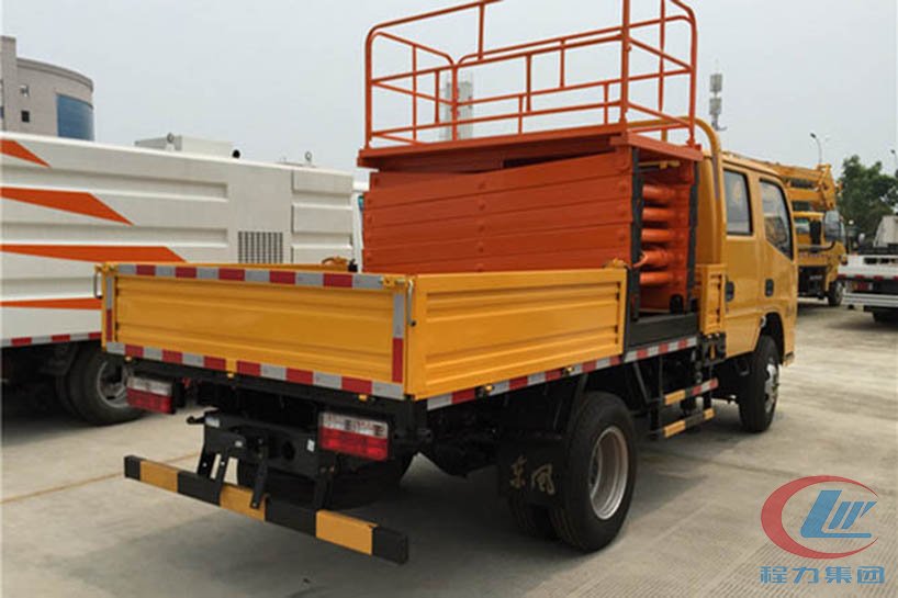 程力東風10米升降平臺高空作業(yè)車側(cè)面圖