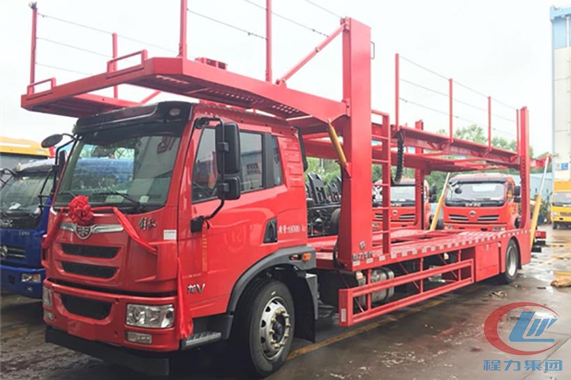 解放青島龍V轎運(yùn)車 單橋高清圖