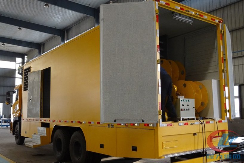 慶鈴FVZ移動應(yīng)急發(fā)電車側(cè)面圖