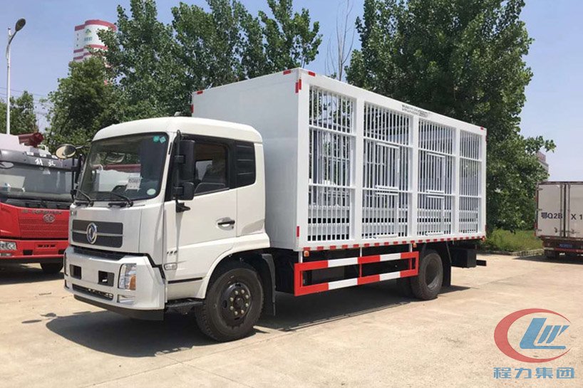 東風天錦6米8運豬車、畜禽運輸車側(cè)面圖