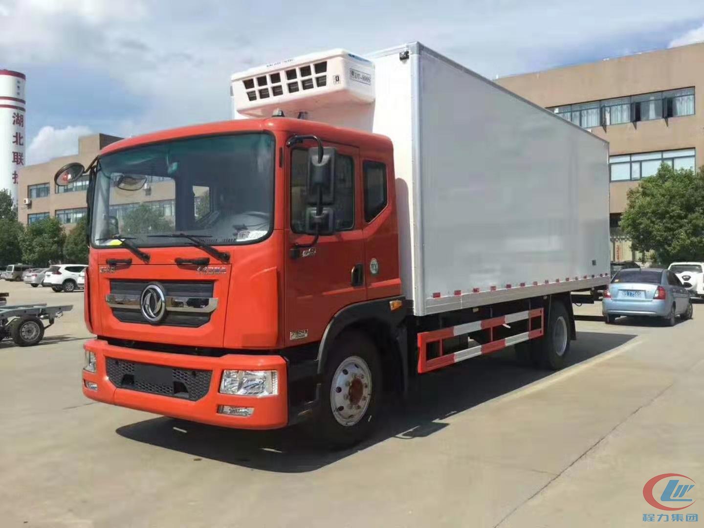 湖北程力東風(fēng)多利卡D9冷藏車