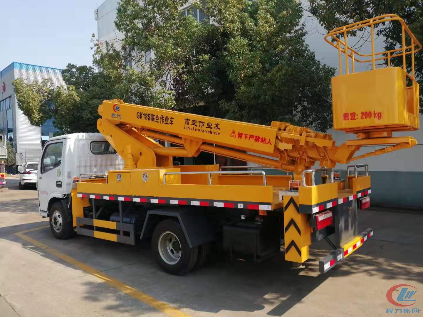 小多利卡高空作業(yè)車(chē)