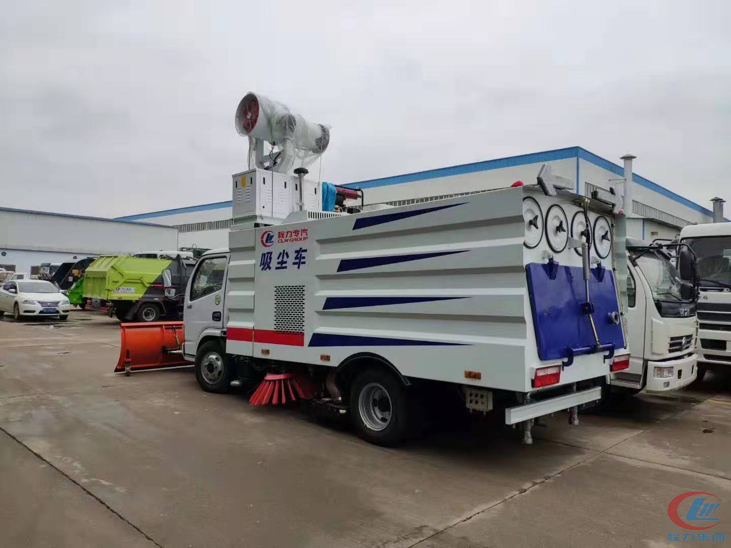 多功能東風(fēng)多利卡吸塵車(chē)