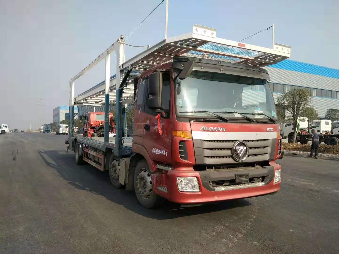 福田歐曼小三軸車(chē)輛運(yùn)輸車(chē)