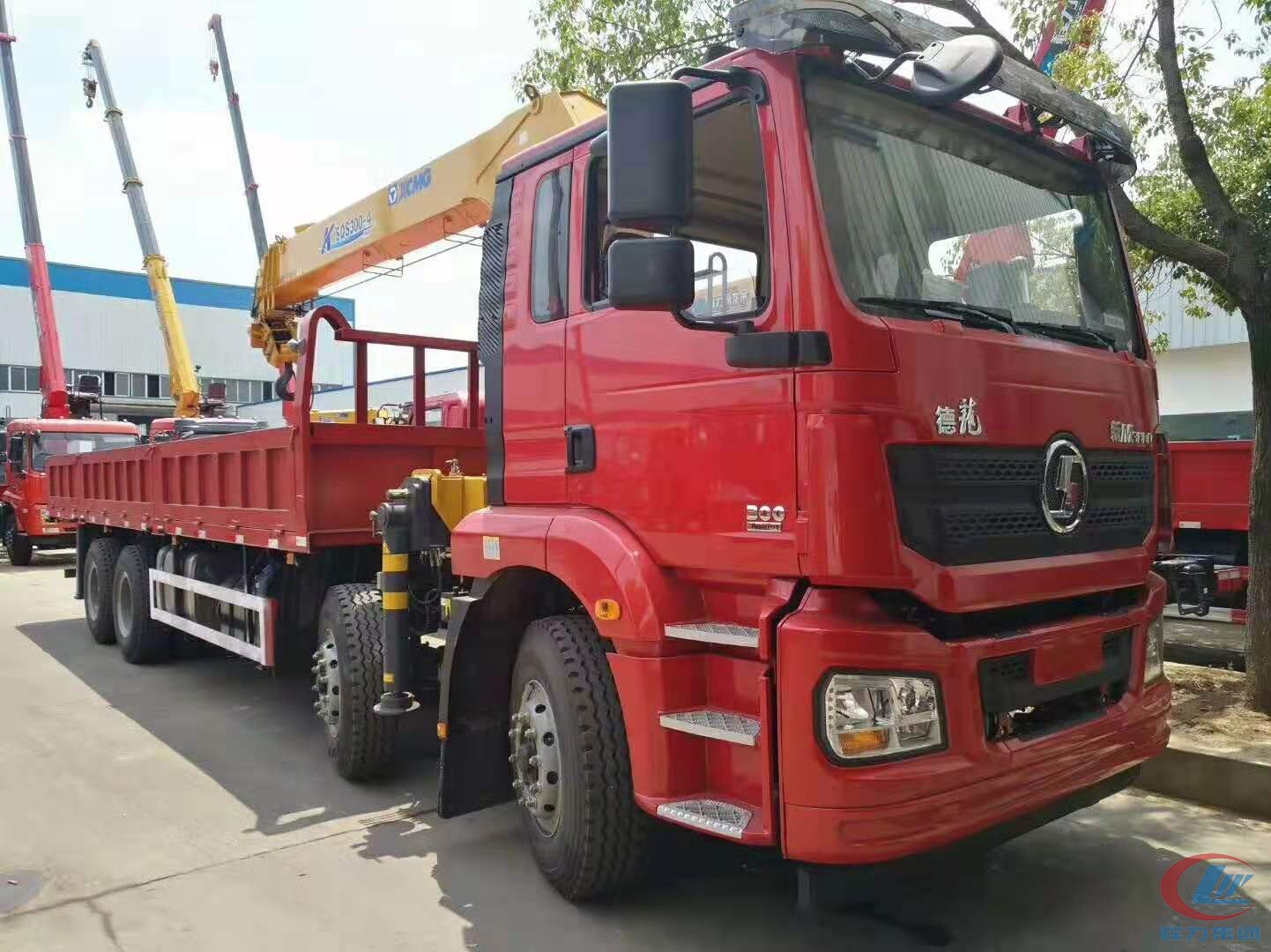 湖北程力陜汽8噸隨車(chē)吊高清圖