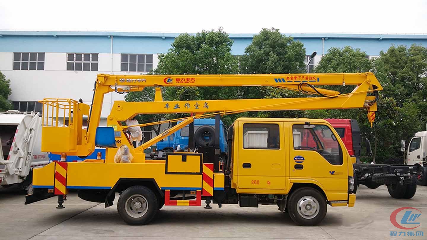 程力集團(tuán)五十鈴14米高空作業(yè)車側(cè)面