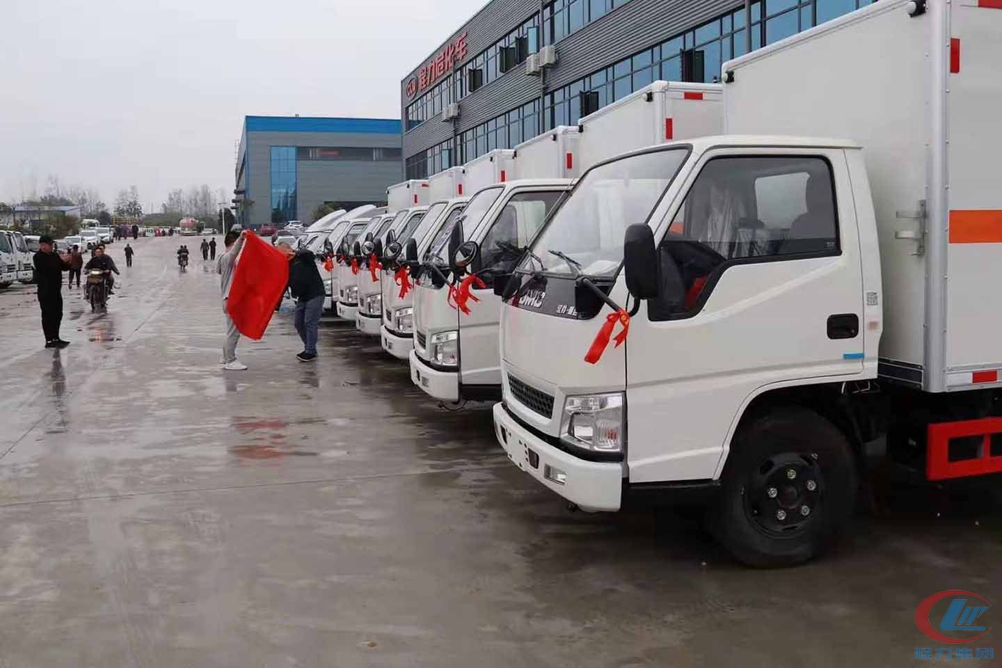 危險(xiǎn)品廂式車