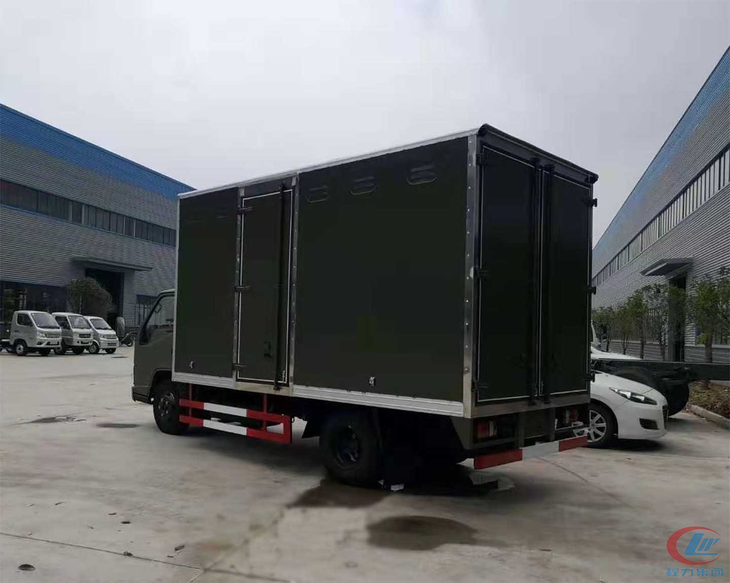 程力汽車(chē)集團(tuán)江鈴危險(xiǎn)品運(yùn)輸車(chē)