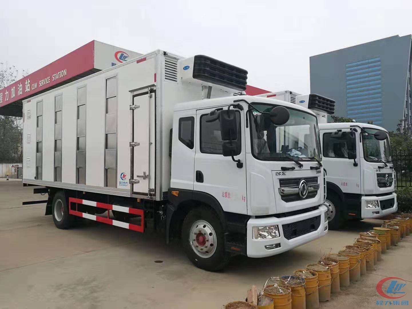 東風(fēng)多利卡D9恒溫畜禽運(yùn)輸車