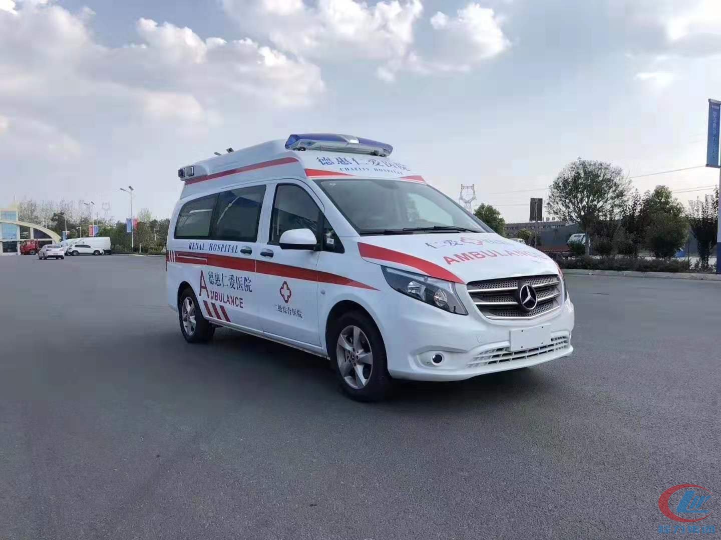 福建奔馳威霆救護(hù)車(chē)側(cè)面圖