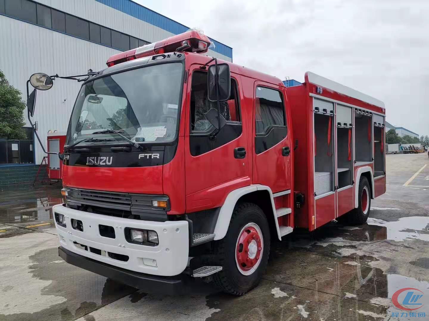 五十鈴水罐消防車(chē)側(cè)面圖